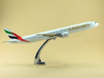 Модель самолета Boeing 777-300ER (М1:144, Emirates)