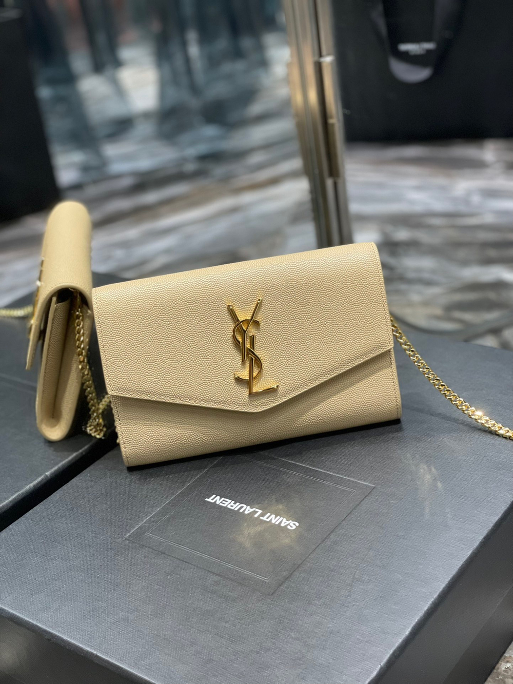 Saint Laurent Uptown Chain Wallet 19 cm