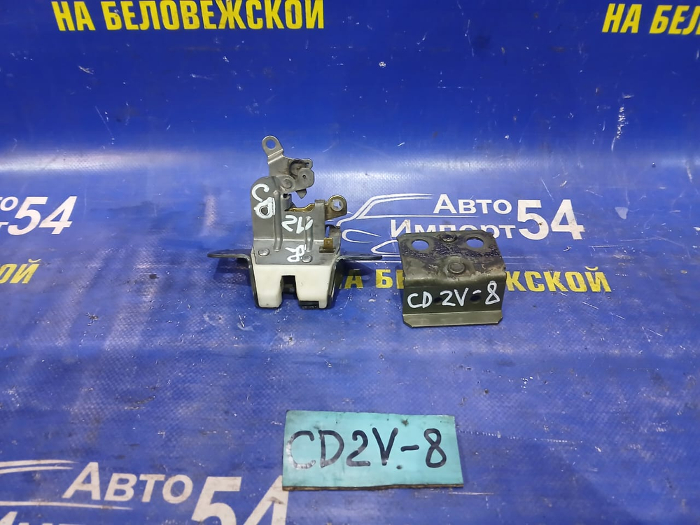 Замок багажника MITSUBISHI LIBERO 2001