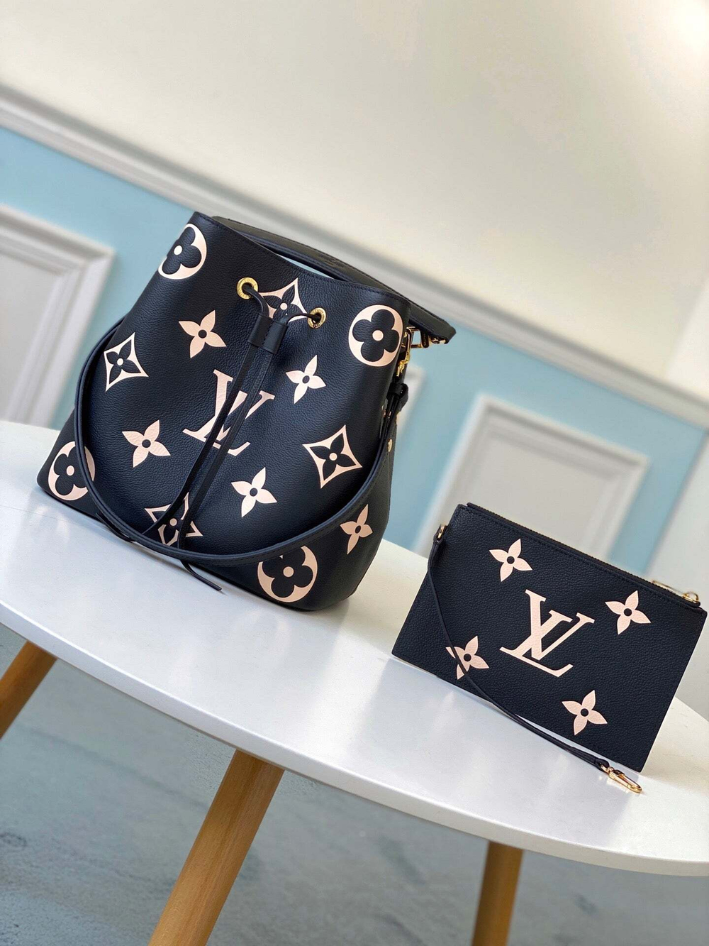 Louis Vuitton NeoNoe MM