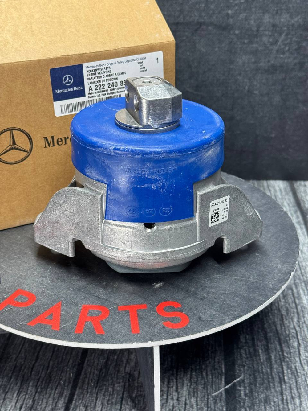 Опора двигателя левая Mercedes-Benz A2222408517