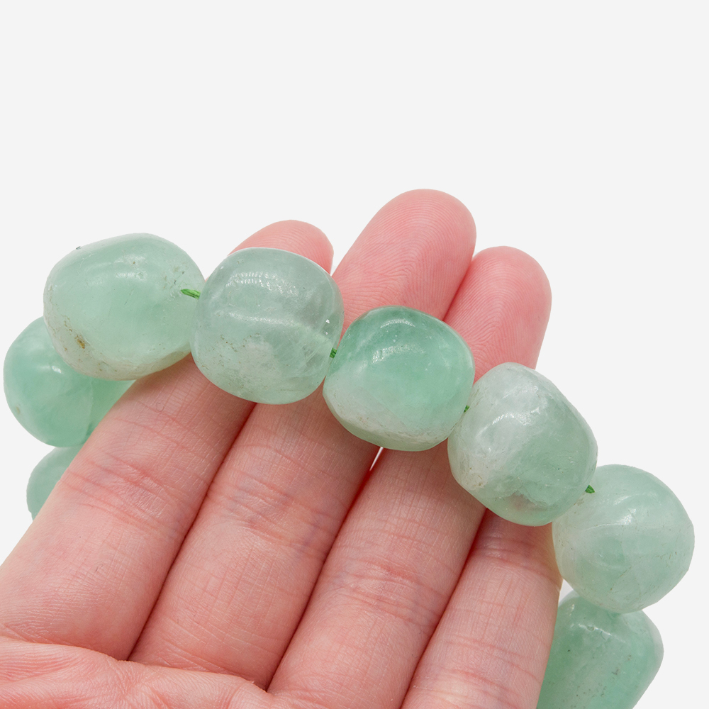 Зеленый флюорит натуральный, фриформ, 14,5-18*15-17мм