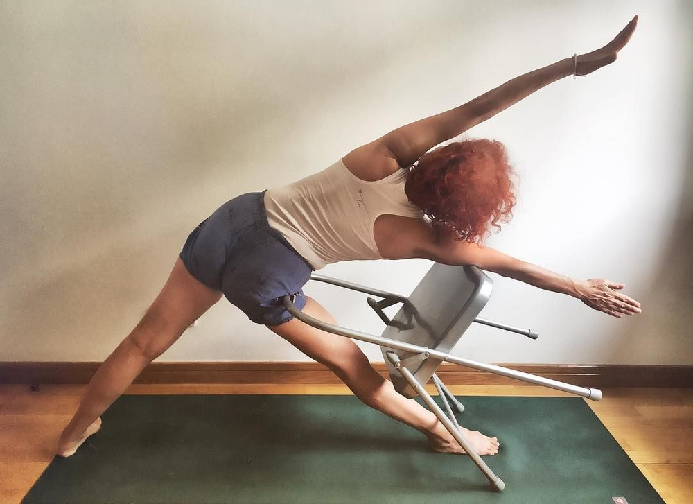 Стул для занятий йогой разной высоты