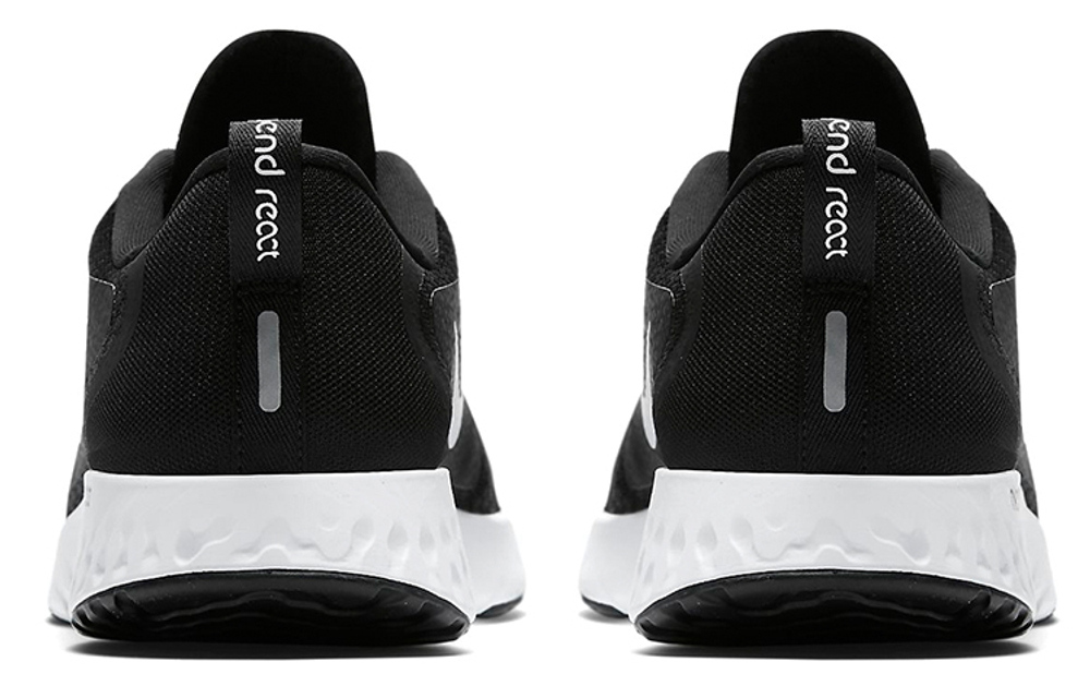 Кроссовки Nike