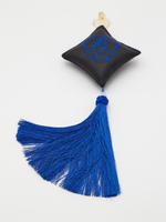 Ромб объемный на присоске SCANIA (экокожа, черный, синяя вышивка, кисть)