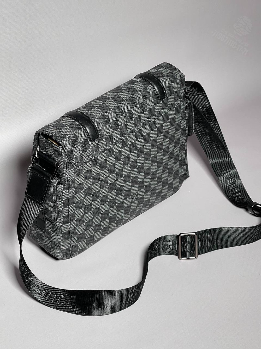 Сумка через плечо Louis Vuitton