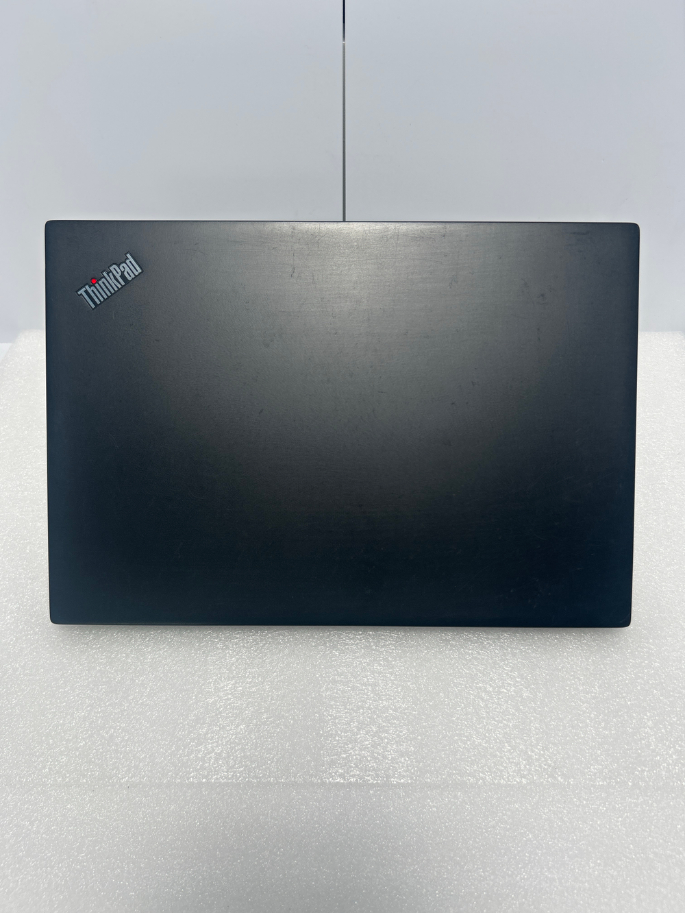 Ноутбук Lenovo ThinkPad T14s (20T0001BRT) 14"/Intel Core i5 10210U/RAM 16 GB/SSD 512 GB/Intel UHD Graphics/1920x1080/IPS/Windows 11/Подсветка кл-ры: LED/черный. Состояние: Уценка/большой след. на матрице от клавиатуры