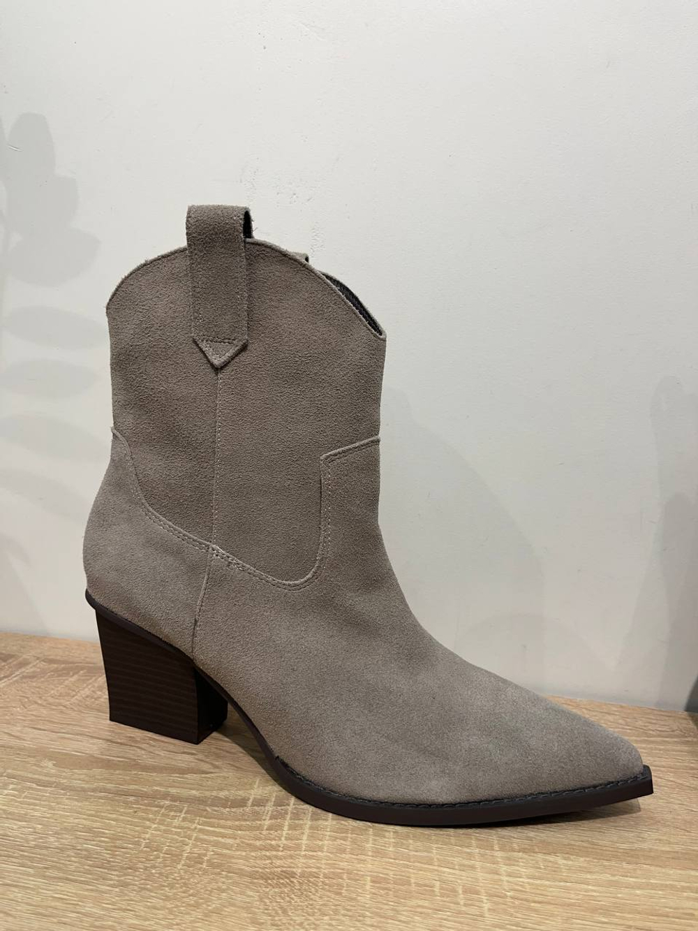 Казаки из натуральной замши ARAZ