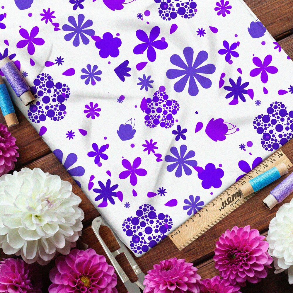 Ткань мембрана сиреневые цветы на белом фоне
