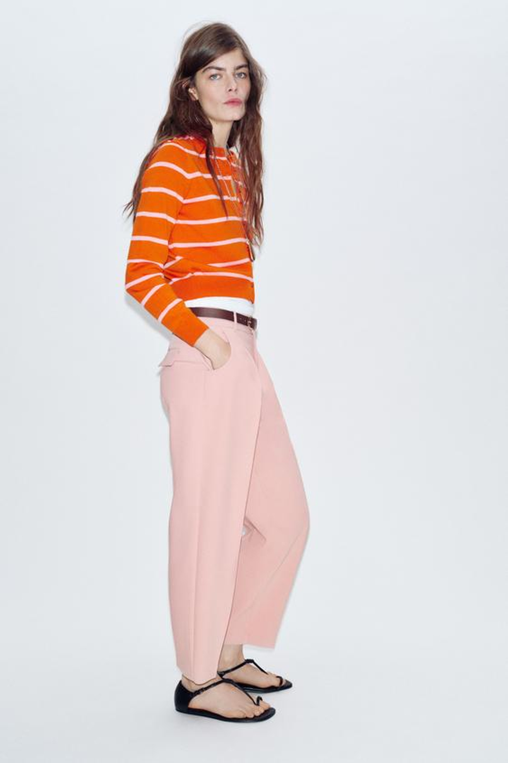 ZARA БРЮКИ С ЗАЩИПАМИ И РЕМНЕМ, СВЕТЛО-РОЗОВЫЙ