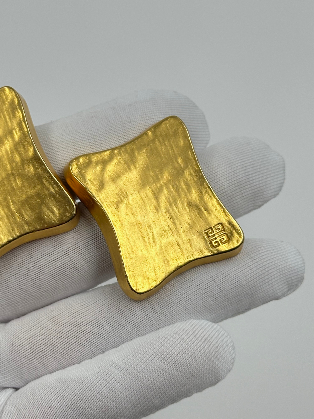 Клипсы Givenchy