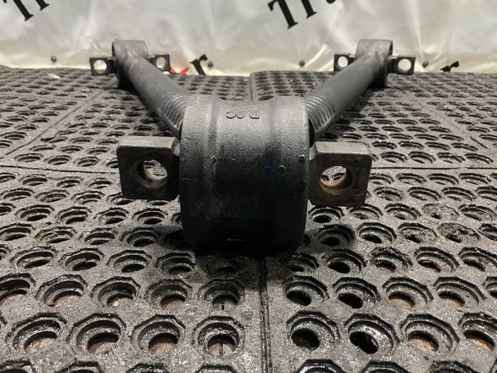 Тяга реактивная V-образная 2023г