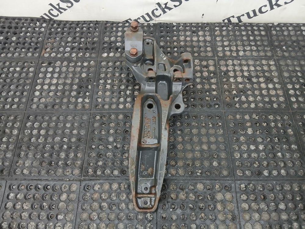 Кронштейн пневморессоры задний левый