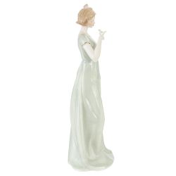 GAEM Фигурка декоративная "Девушка", L10,5 W8,5 H28,5 см