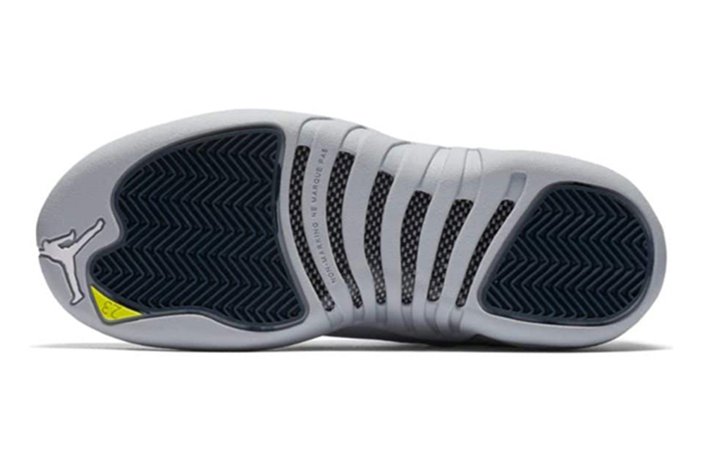 Wolf grey low 12 2025