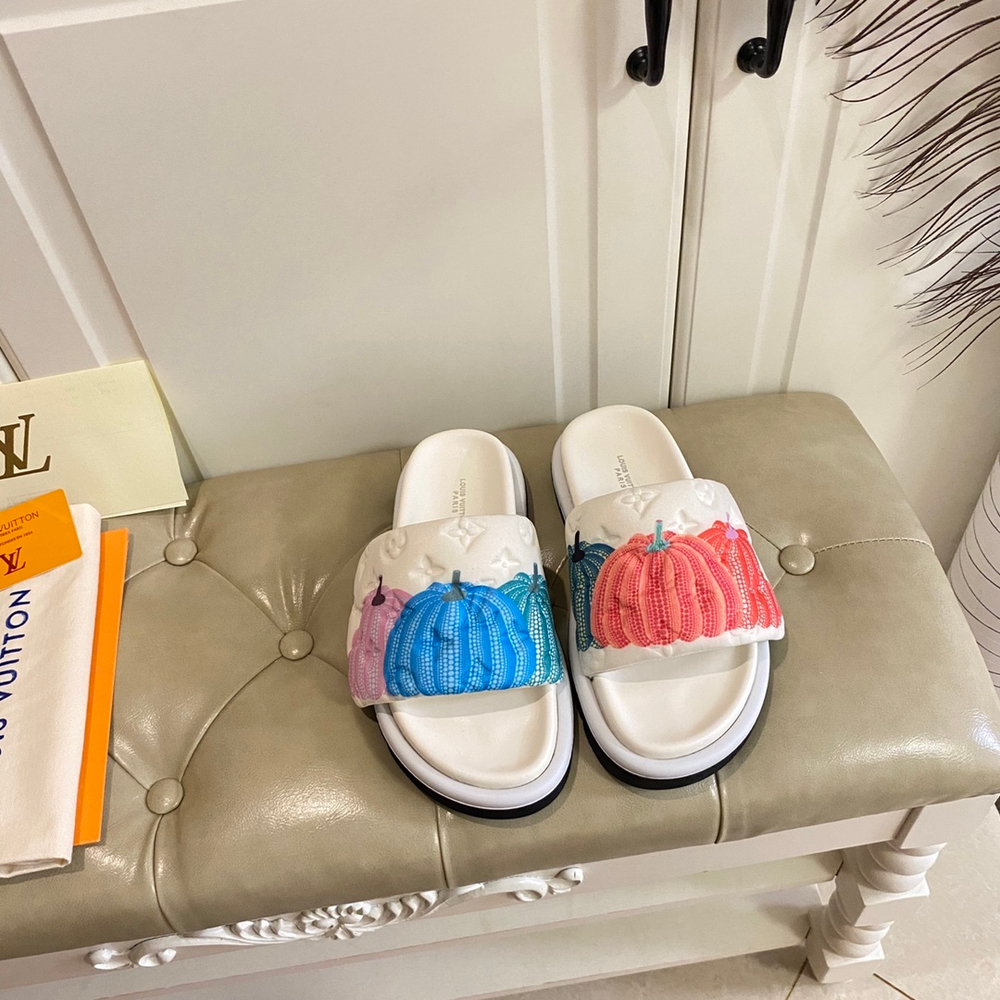 Louis Vuitton Pool Pillow Flat Comfort Mule