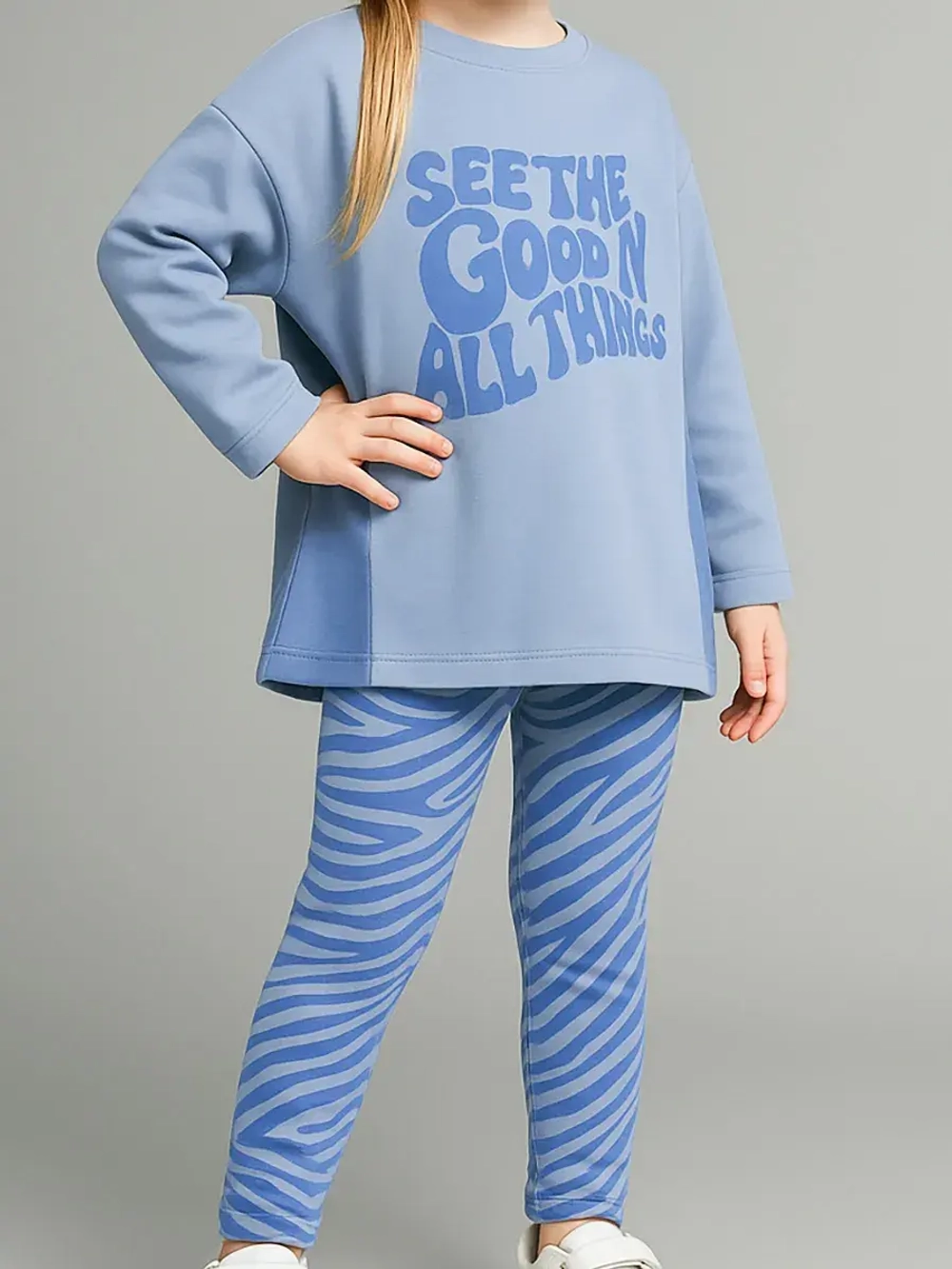 Костюм для девочки на осень