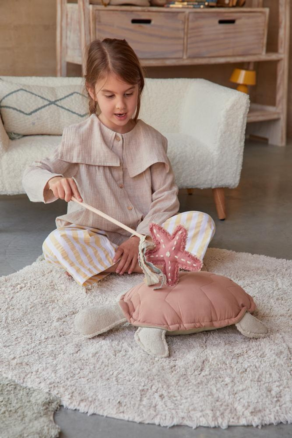 Подушка Lorena Canals Turtle Cushion (30 x 45 см)