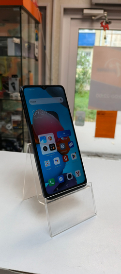 смартфон TECNO Spark Go 2023 3/64