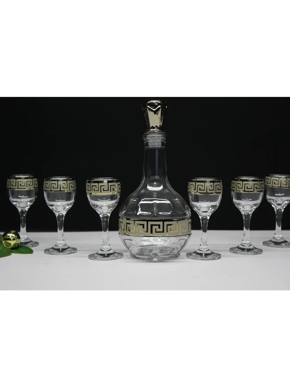 Набор рюмок для водки и графин