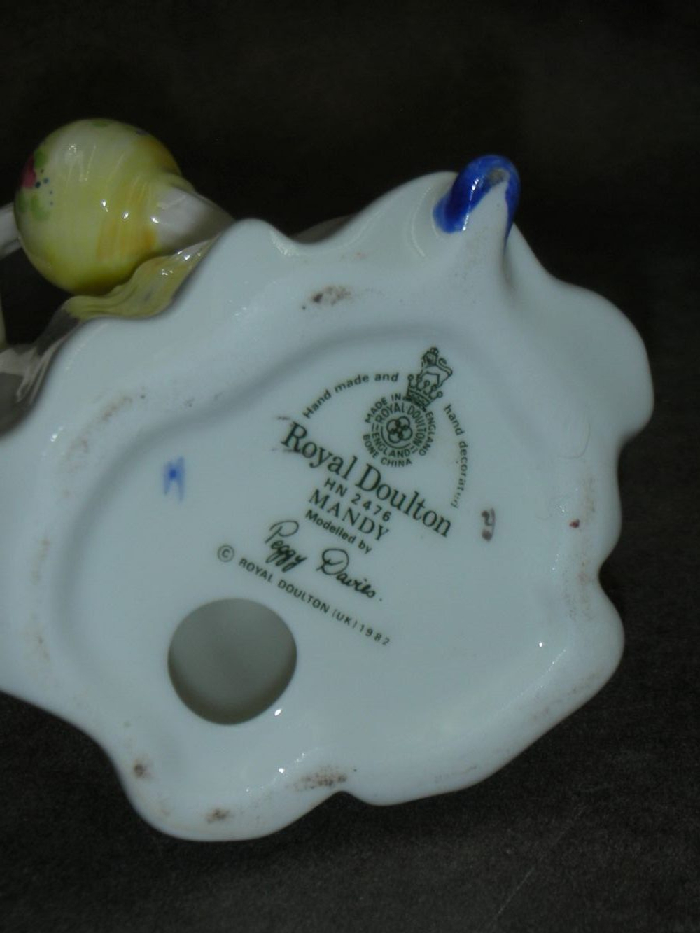 Статуэтка. Фарфор. Дама Мэнди. Royal Doulton. Англия