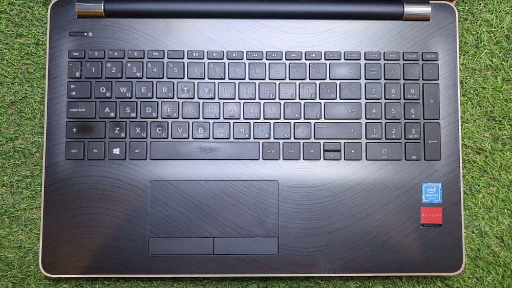 Ноутбук HP Pentium/4Gb/Radeon 520 2Gb