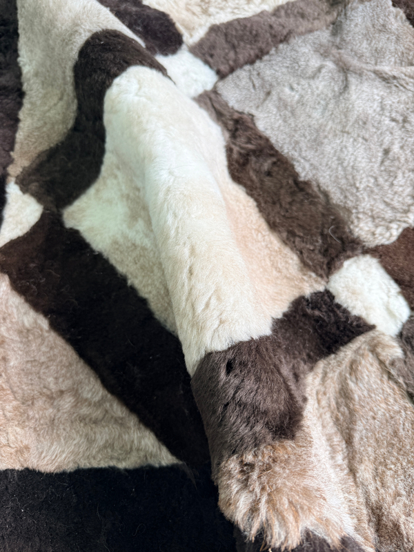 Ковер прямоугольный натуральный мех овчина, 210 х 170 см.