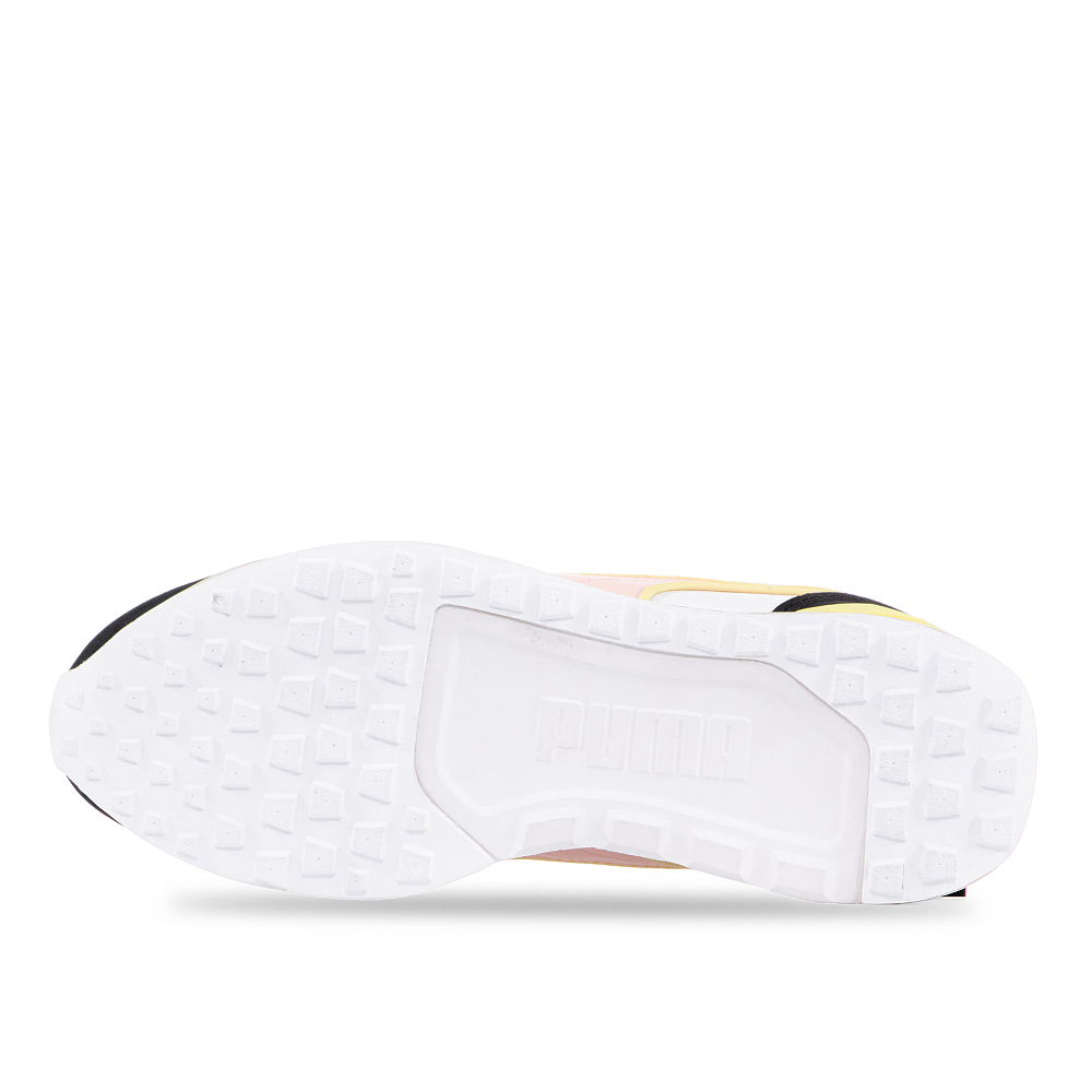 Женские кроссовки PUMA Dista Runner Tech