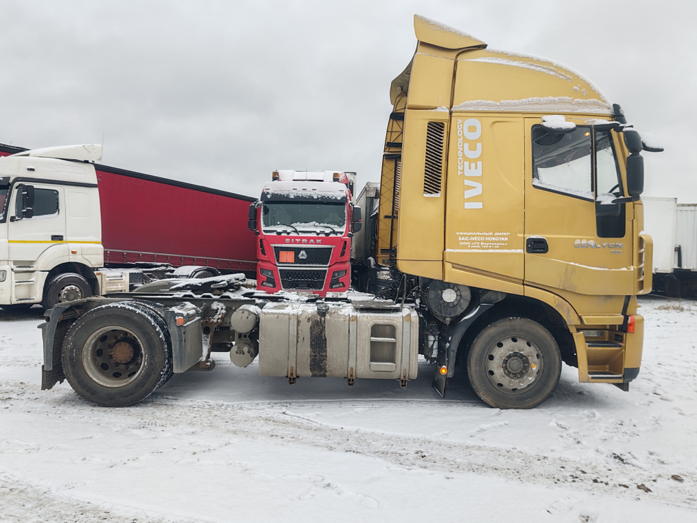 HONGYAN CQ* 4x2 Седельный тягач CQ4186HV52 (Дизельный, 12,9 л, 517 л.с., АТ)