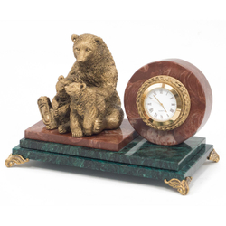Часы "Медведица с медвежатами" 210х120х140 мм 2400 гр. R117529?