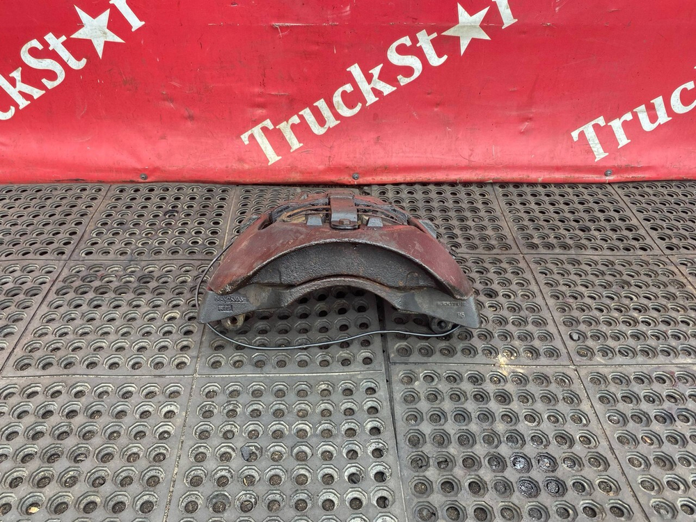 Суппорт передний правый