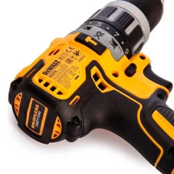 DeWalt DCD796P2 дрель-шуруповер (2 x 5 Ач, ЗУ)