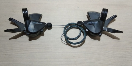 Манетки шифтеры Shimano Altus SL-M2000, комплект, 3х9 скоростей