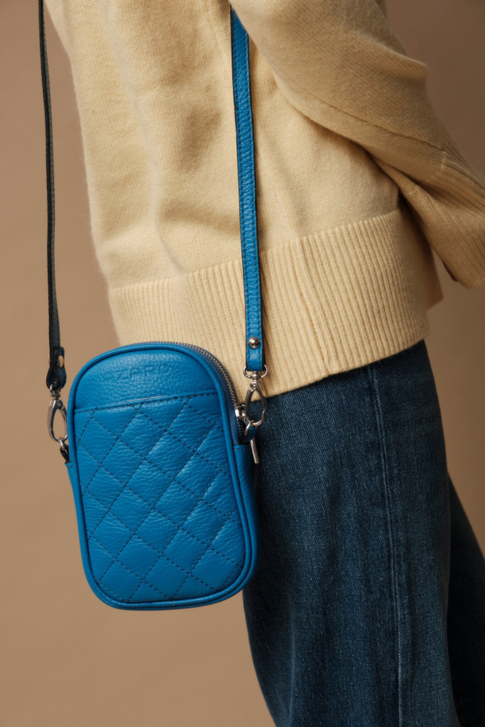 Сумка кожаная на плечо кросс-боди светло-синяя