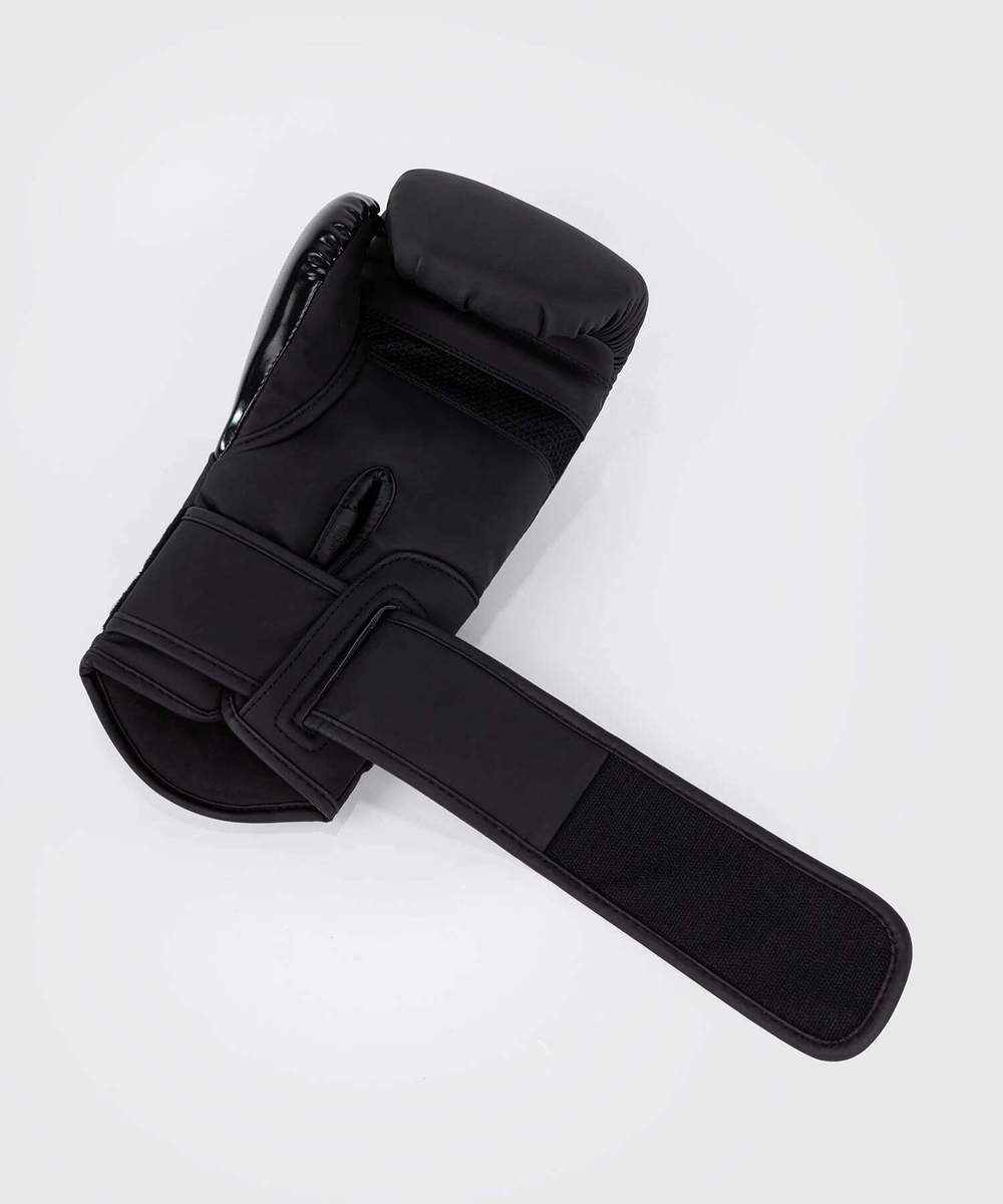 Перчатки боксерские Venum Challenger 4.0 Black/Black