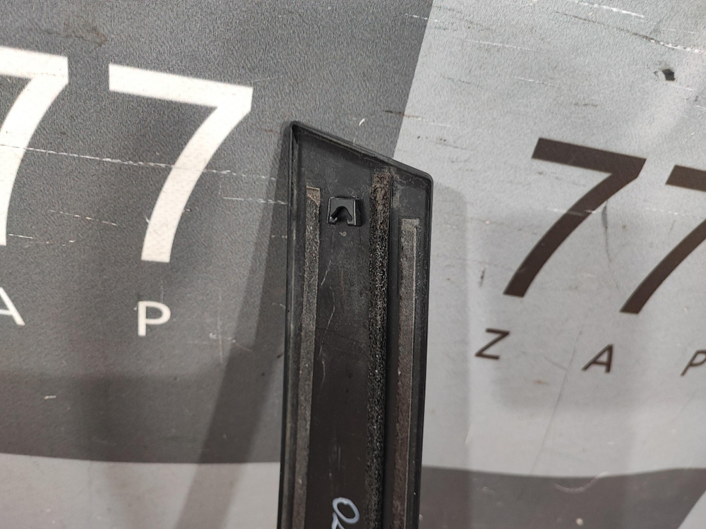 Накладка двери передней левой Lexus NX 14-22 Б/У Оригинал 7575678010