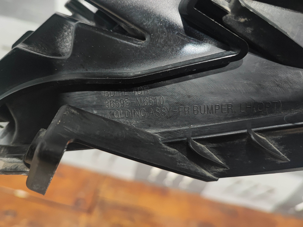 Накладка переднего бампера левая Kia Cerato 4 (BD) 21-нв Б/У Оригинал 86595M6510