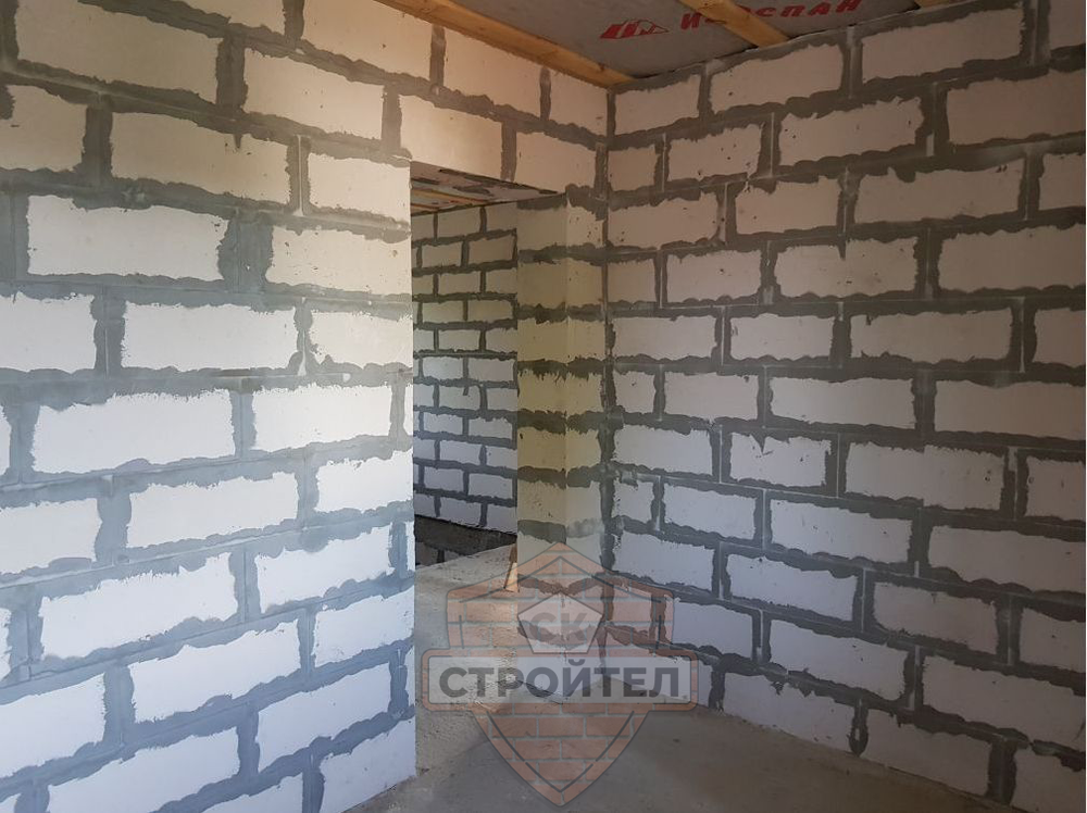 Строительство дома из газобетона 220 м2 с фасадной штукатуркой Короед