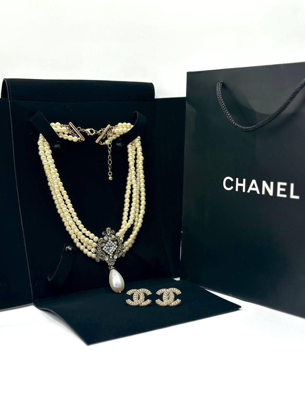 Серьги CHANEL