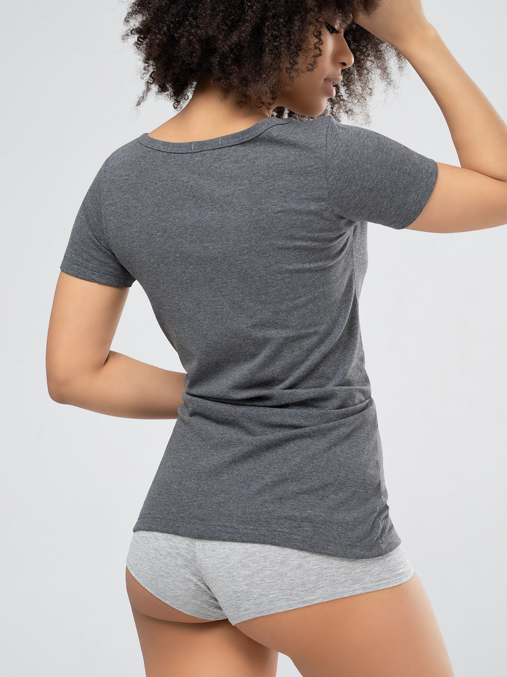 Футболка свободного кроя с красивым круглым вырезом (Размер: M) (Цвет: белый)