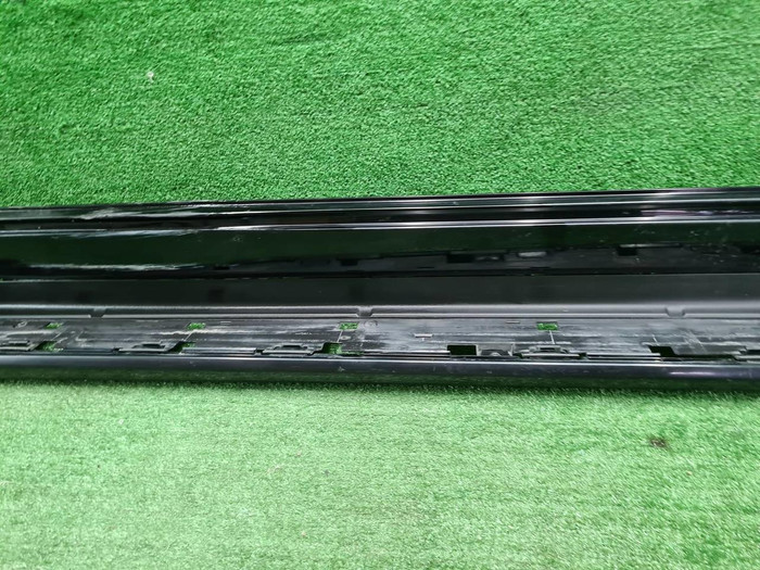 Накладка порога правая Land Cruiser 200 (15-21)