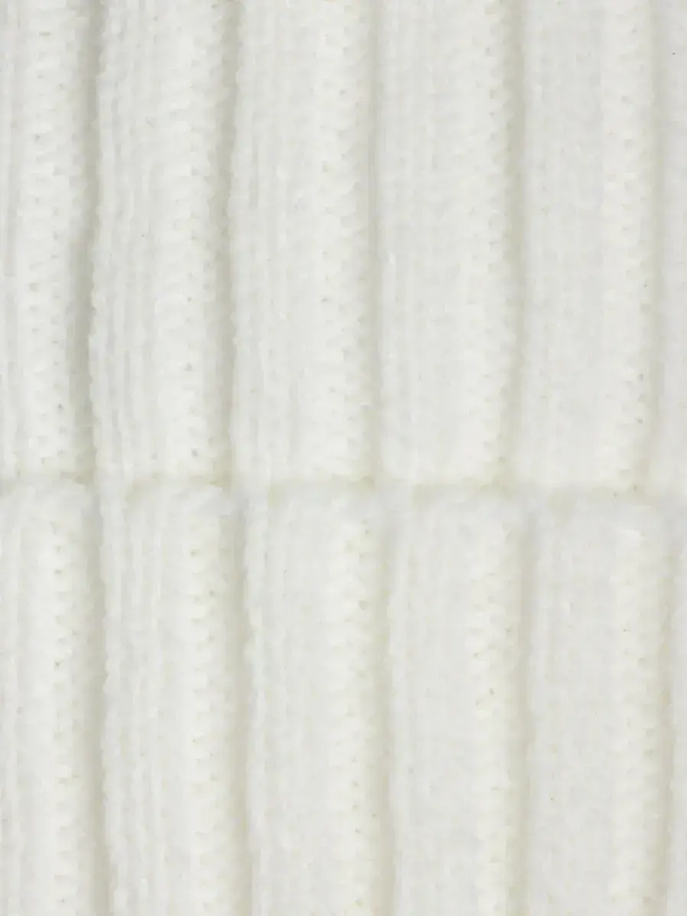 Шапка для девочки осенняя и снуд вязаный