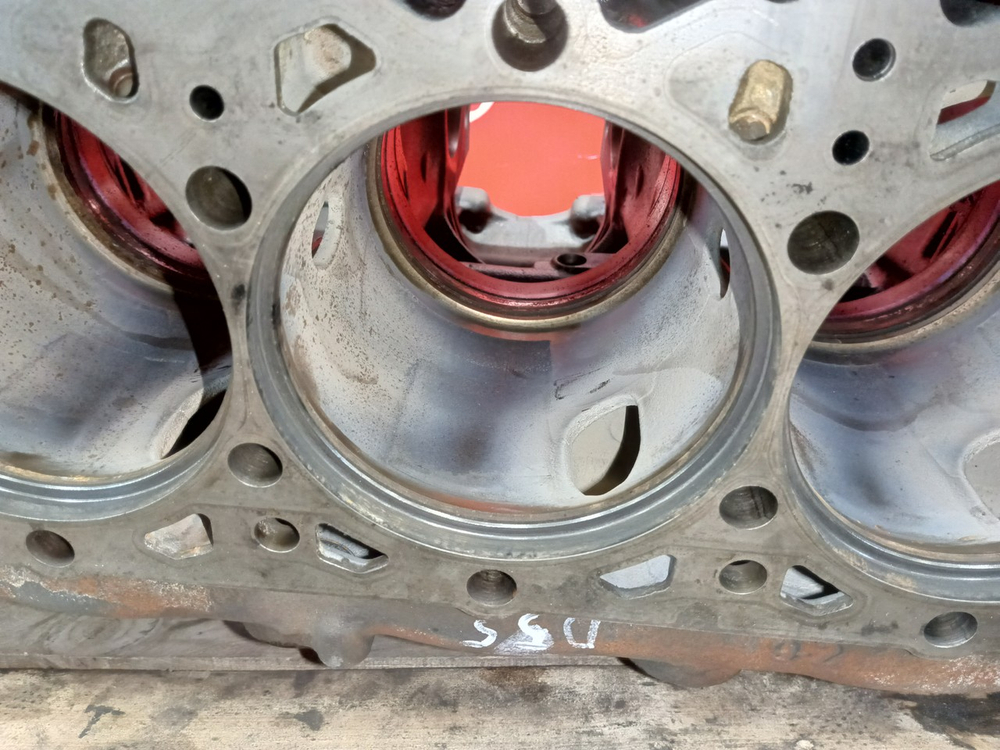 Блок цилиндров двигателя MX340U1 EURO-5 2018г.