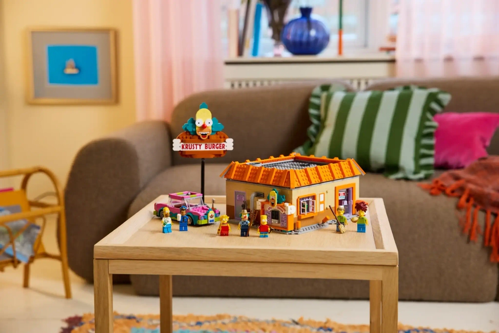 Конструктор LEGO Icons 10352 Симпсоны: Бургер Красти