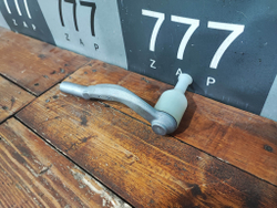 Наконечник рулевой тяги Volvo XC40 17-нв Новый 8889500543