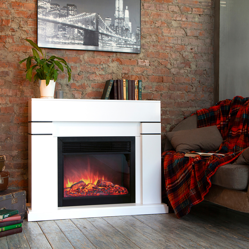 Каминокомплект Real Flame Lindelse 26 WT с очагом Moonblaze Deluxe Black