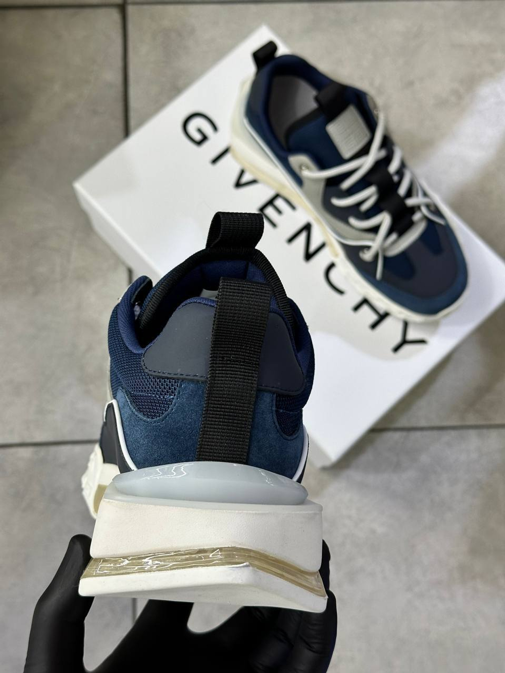 Кроссовки Givenchy
