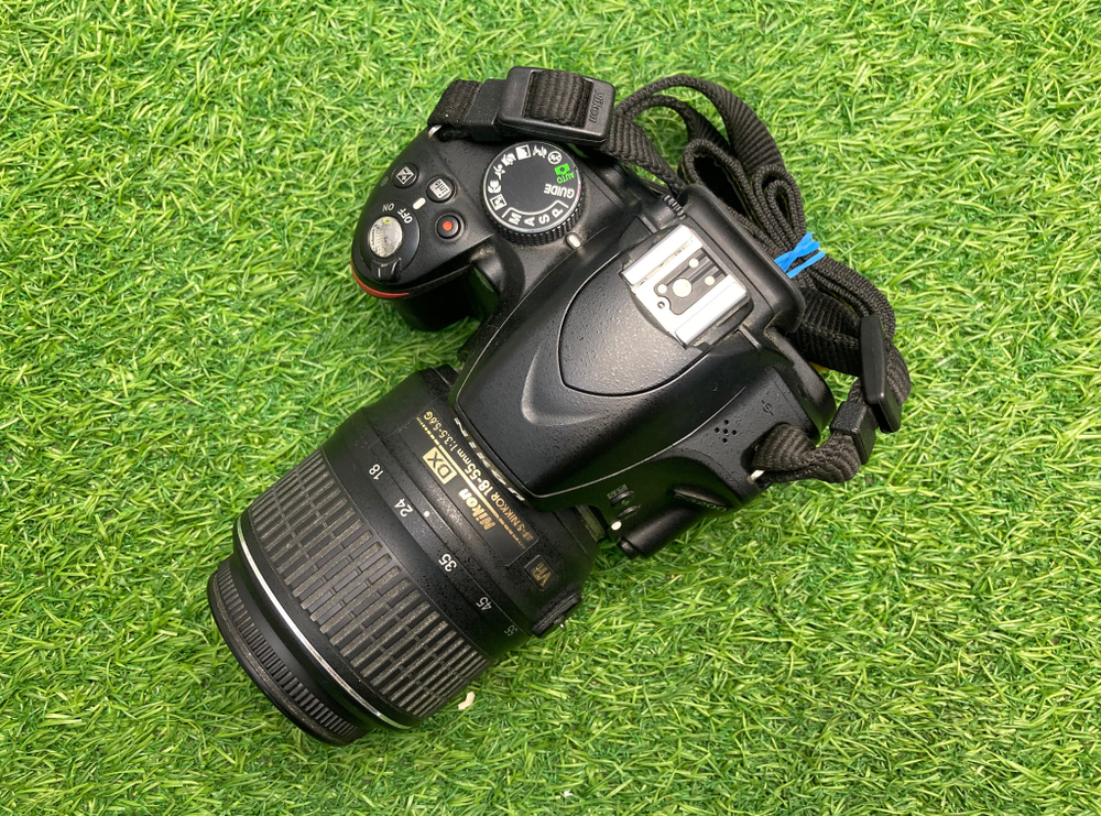 Nikon D3200 kit 18-55mm 3.5-5.6G VR 5000 кадров
