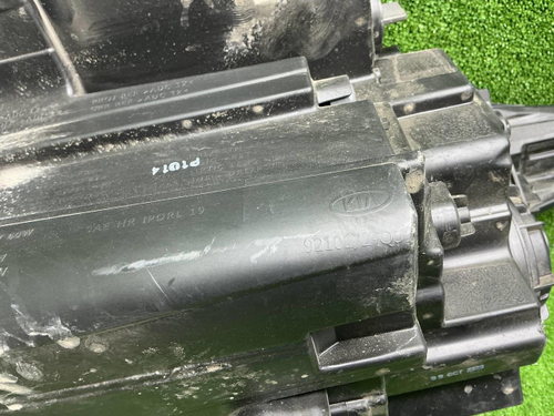 Фара правая Kia Seltos (2019-2025) галоген