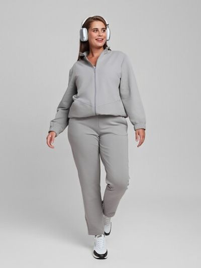 Костюм Далия Виотекс СЕРЫЙ